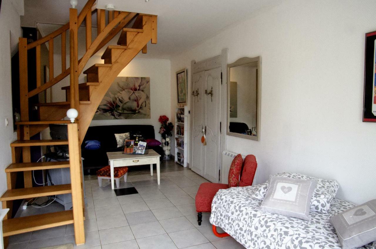 Chambre D'Hotes Face A Briare Eksteriør bilde